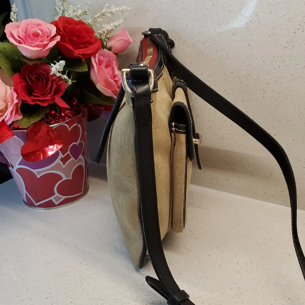 Vintage DOONEY & BOURKE crossbody Bag